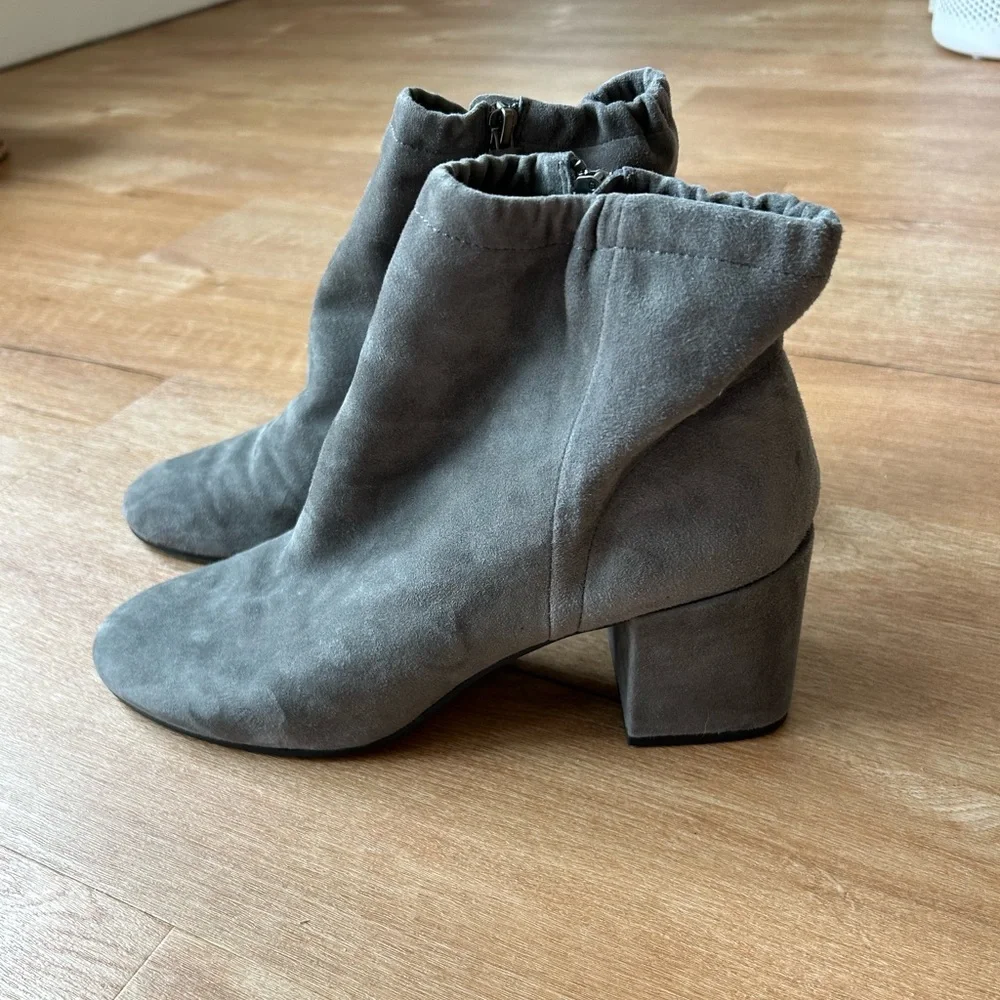 NWOT Eileen Fisher gray Hollis Suede Bootie